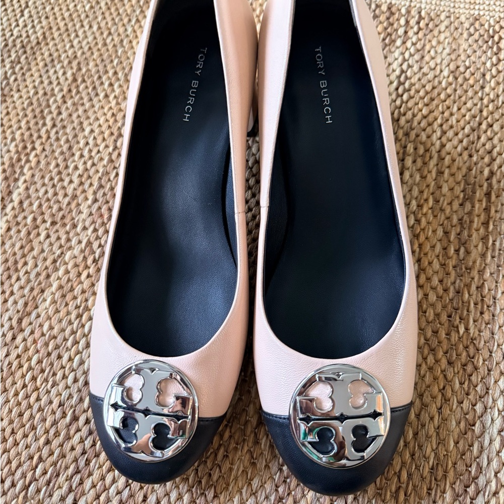 Tory Burch Chelsea Blush and black heels pump 6.5 NEW